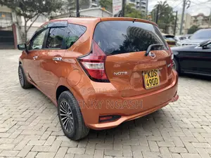 Nissan Note 2018 Orange