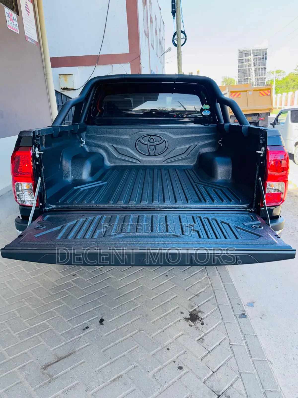 Toyota Hilux Revo Double Cab Deisel 2.8 AWD 2019 Black