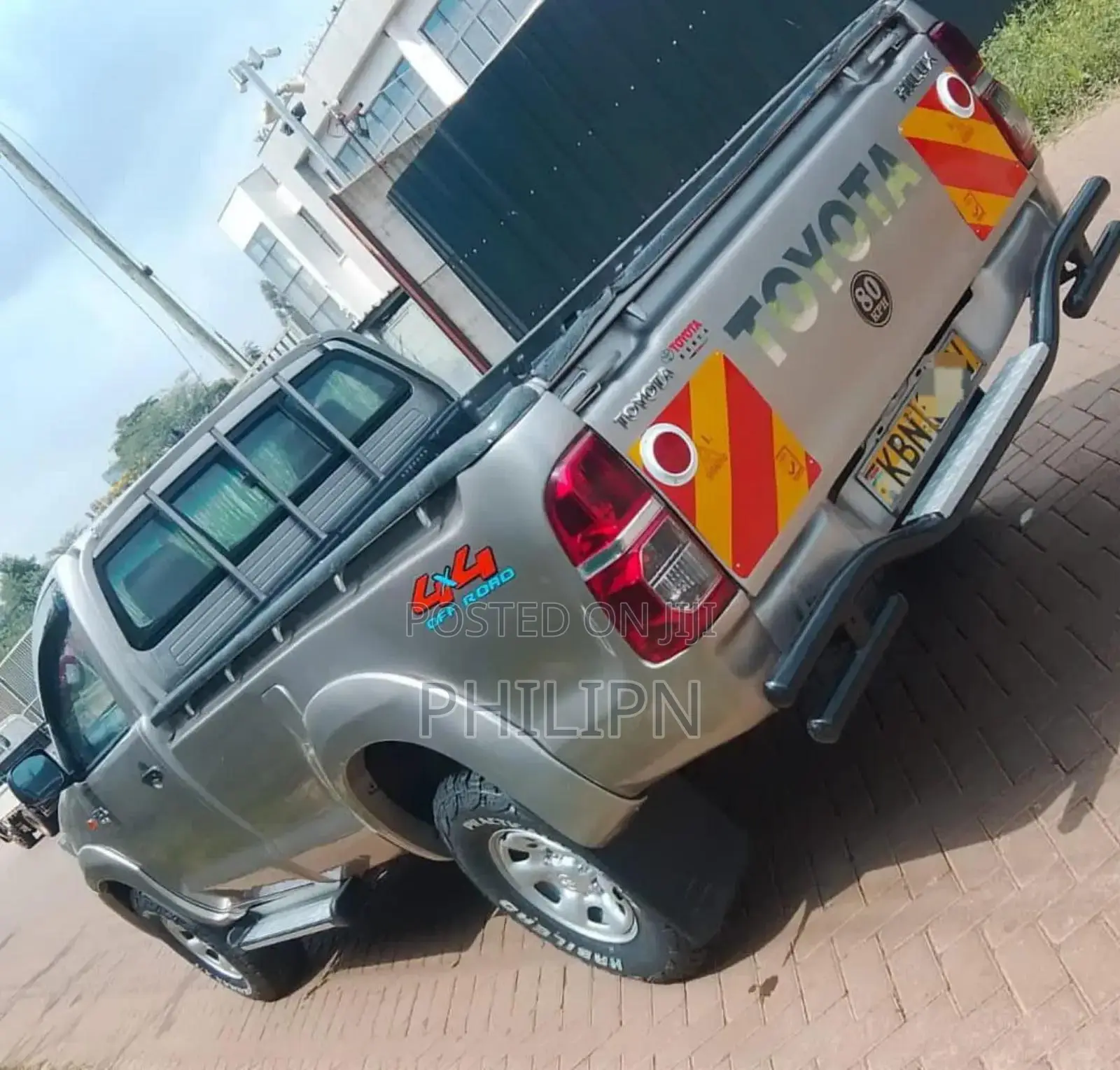 Toyota Hilux 2012 Silver