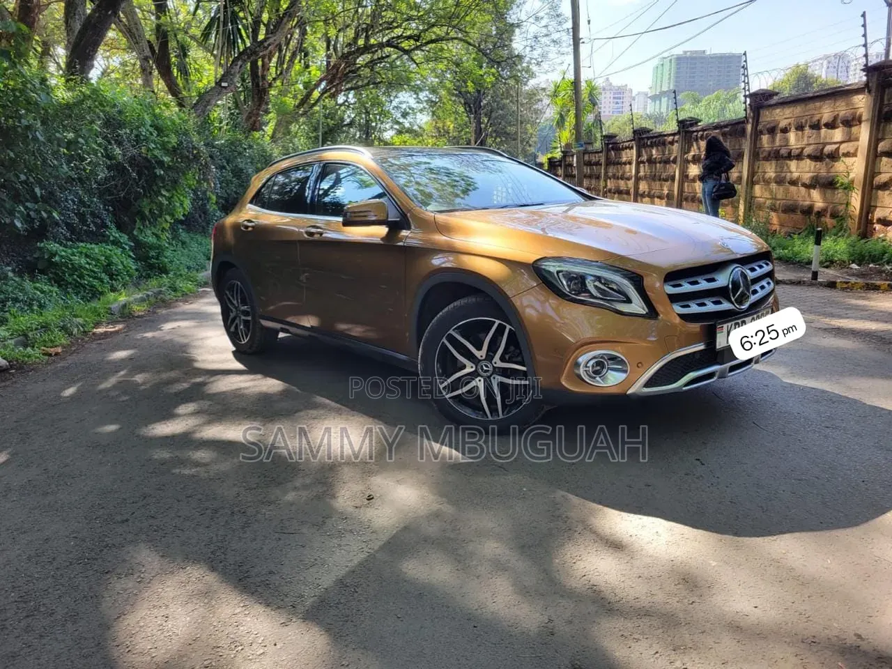 Mercedes-Benz GLA 250 2017 Gold