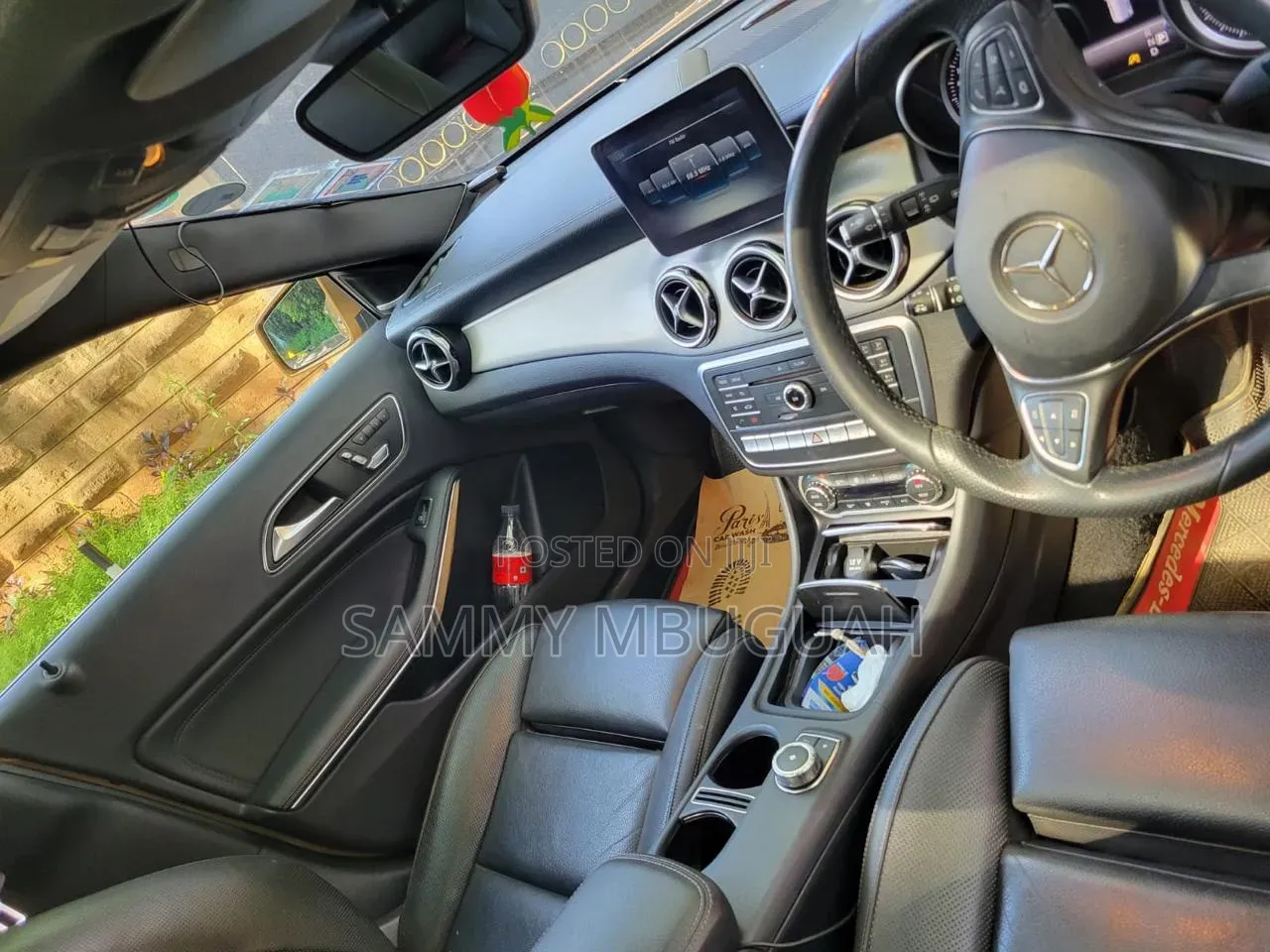 Mercedes-Benz GLA 250 2017 Gold