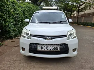 Toyota Sienta 1.5 FWD 2012 White