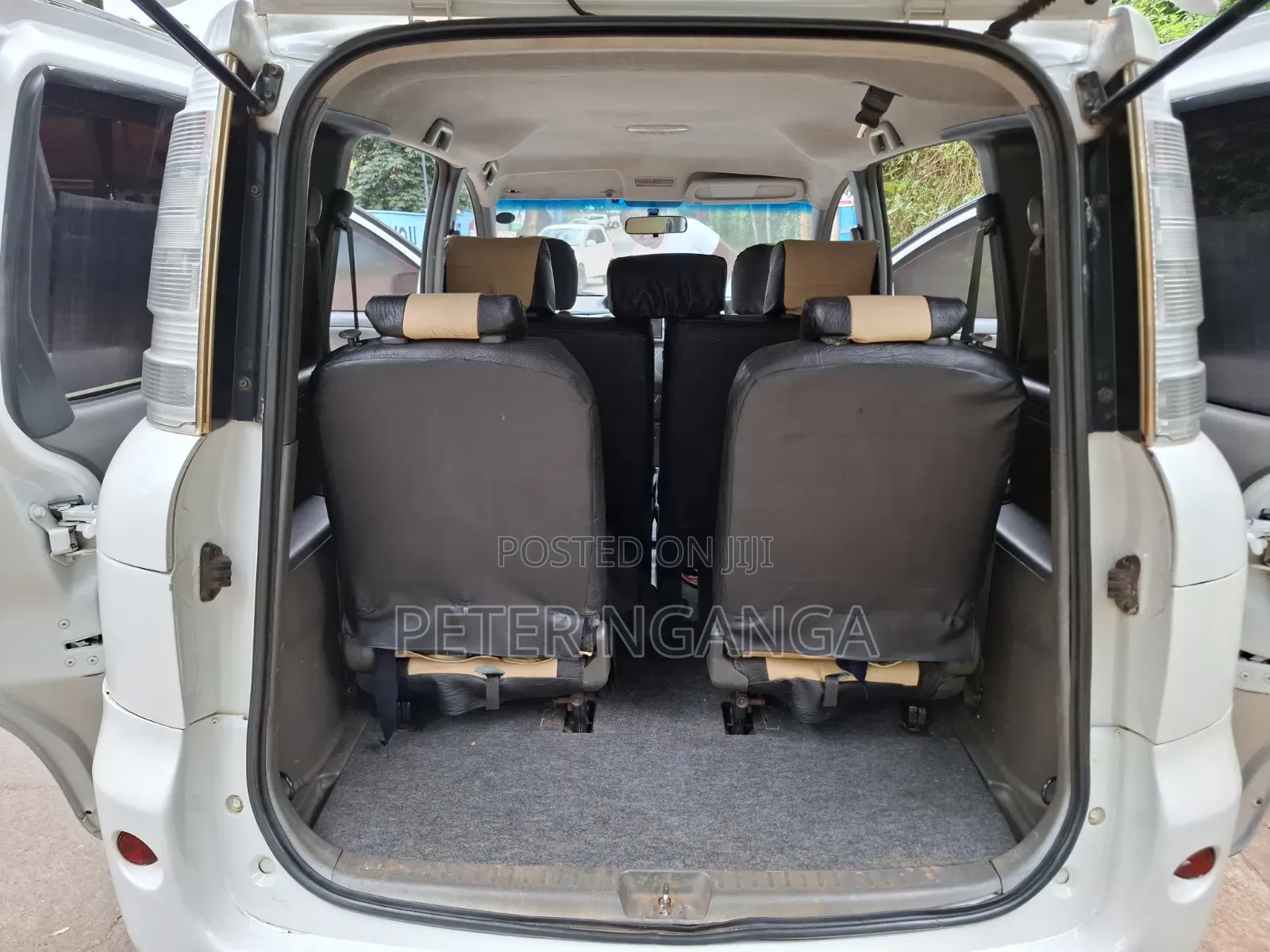 Toyota Sienta 1.5 FWD 2012 White