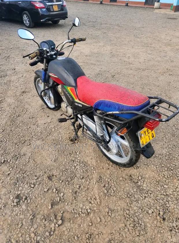 Honda CB 2022 Red - thumbnail 4