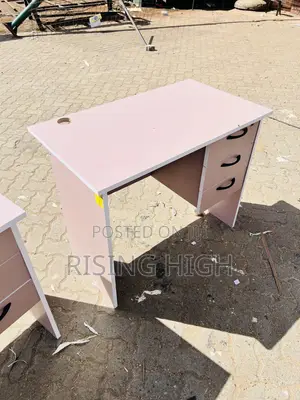 Elegant Baby Pink 1 Meter Office Desks