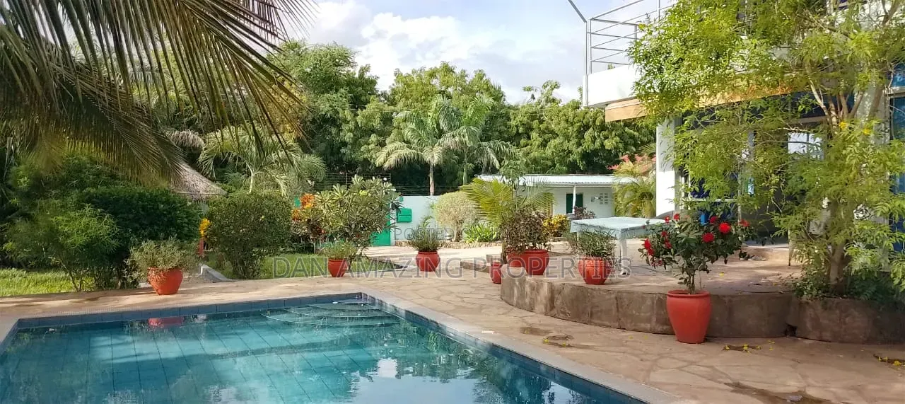 Furnished 3bdrm Villa in Diani On 1/4 Acre for sale