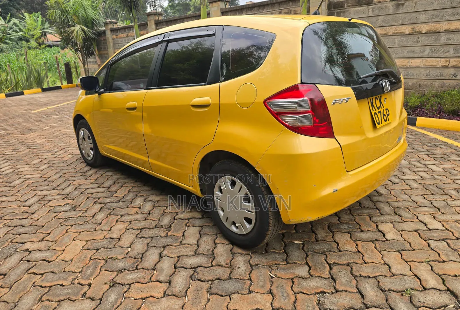 Honda Fit 2010 Yellow