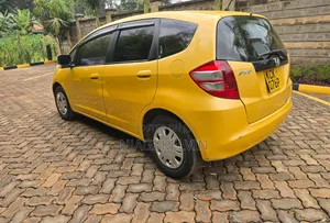Honda Fit 2010 Yellow