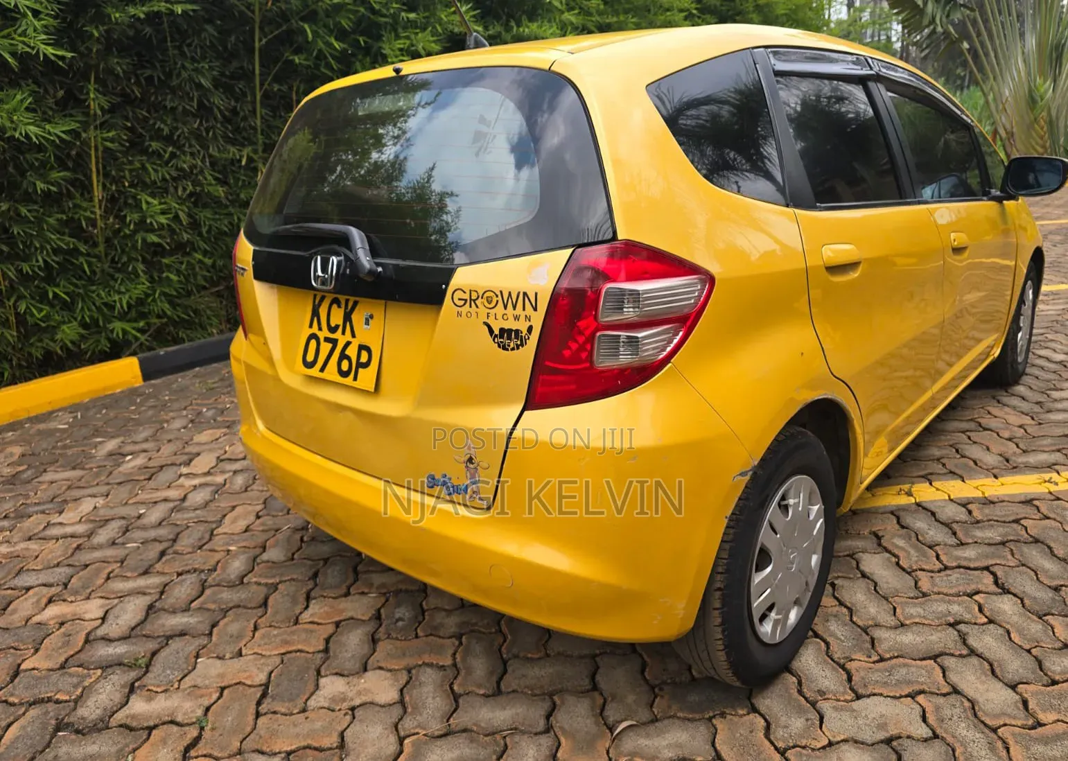 Honda Fit 2010 Yellow