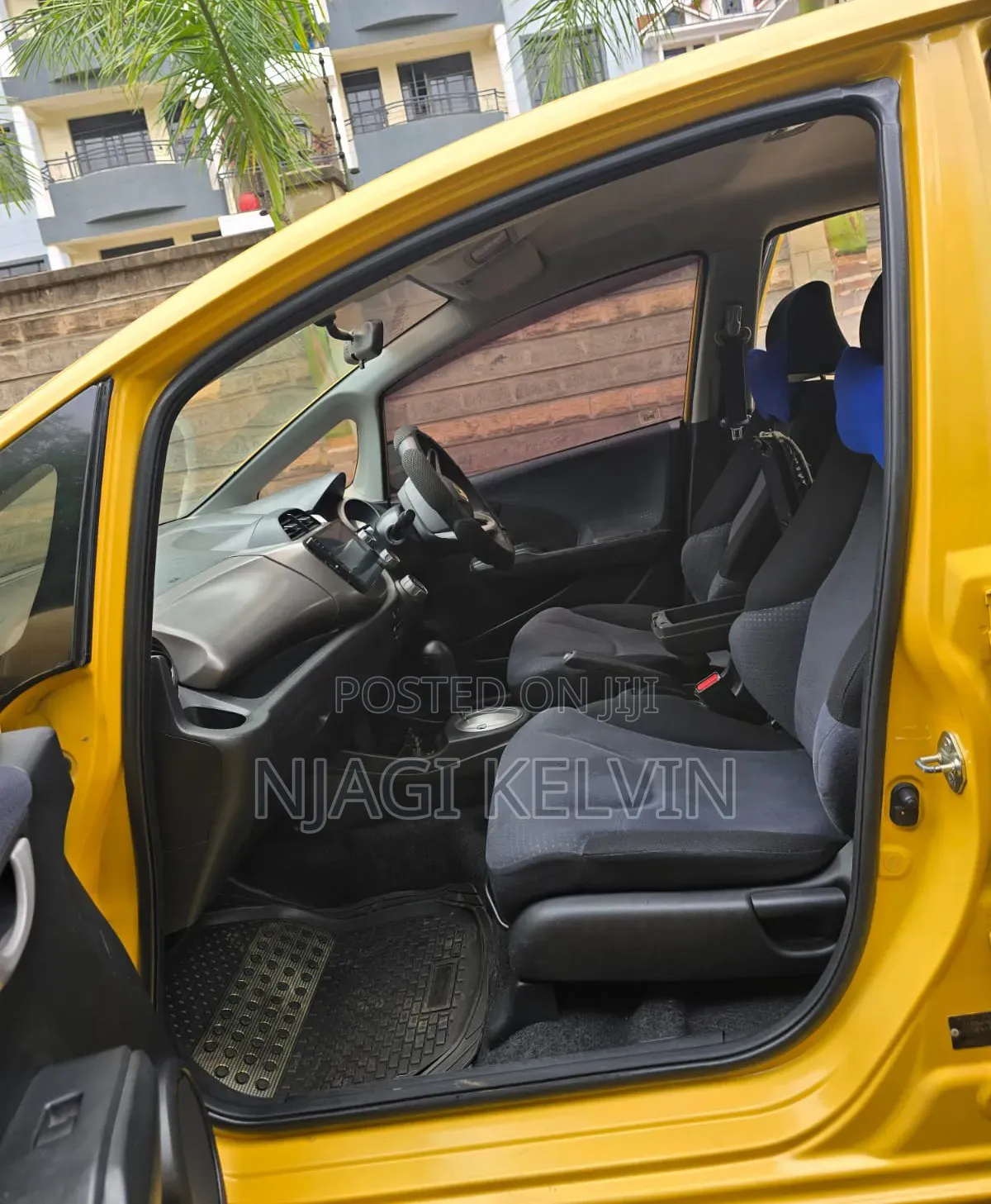 Honda Fit 2010 Yellow
