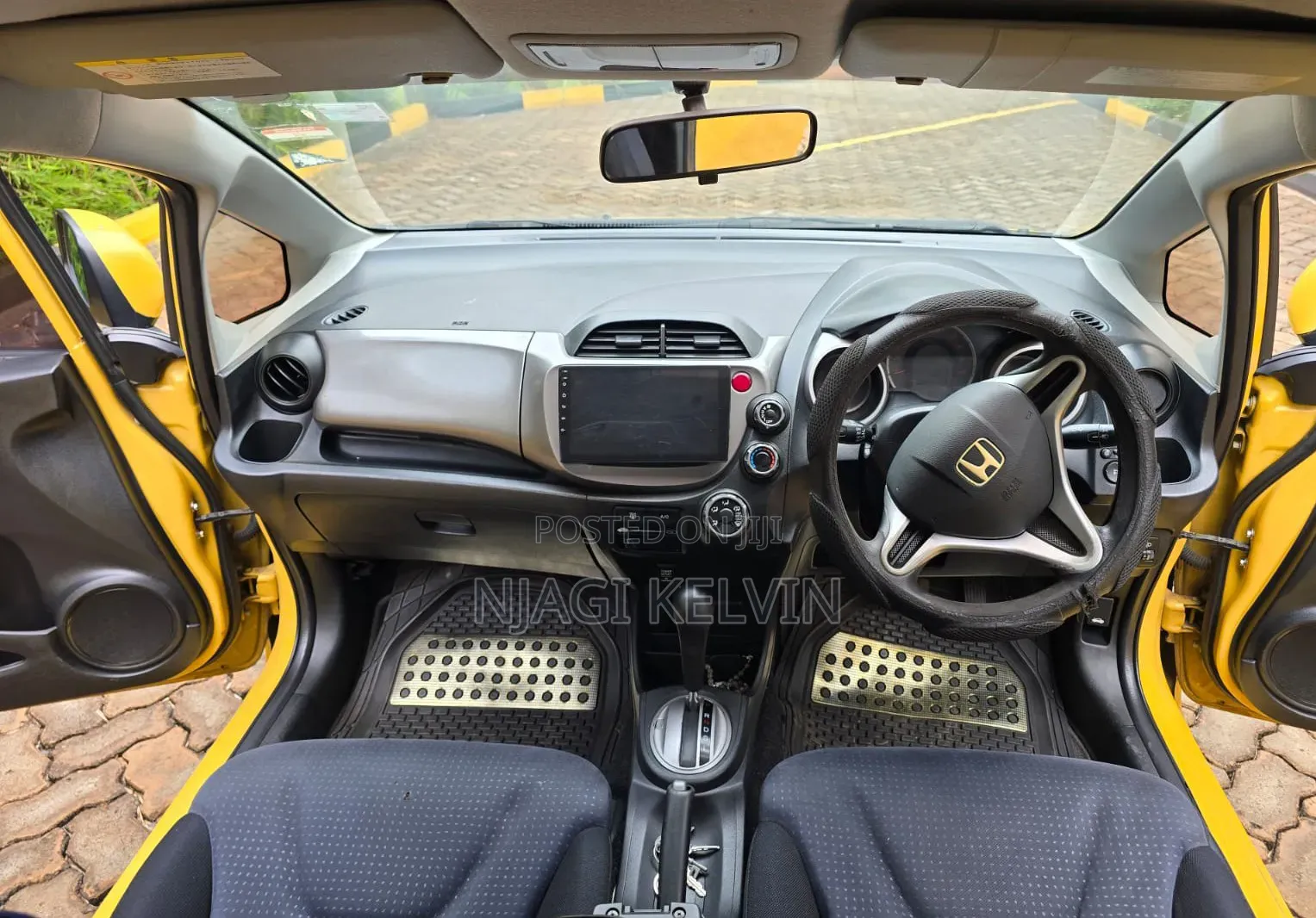 Honda Fit 2010 Yellow