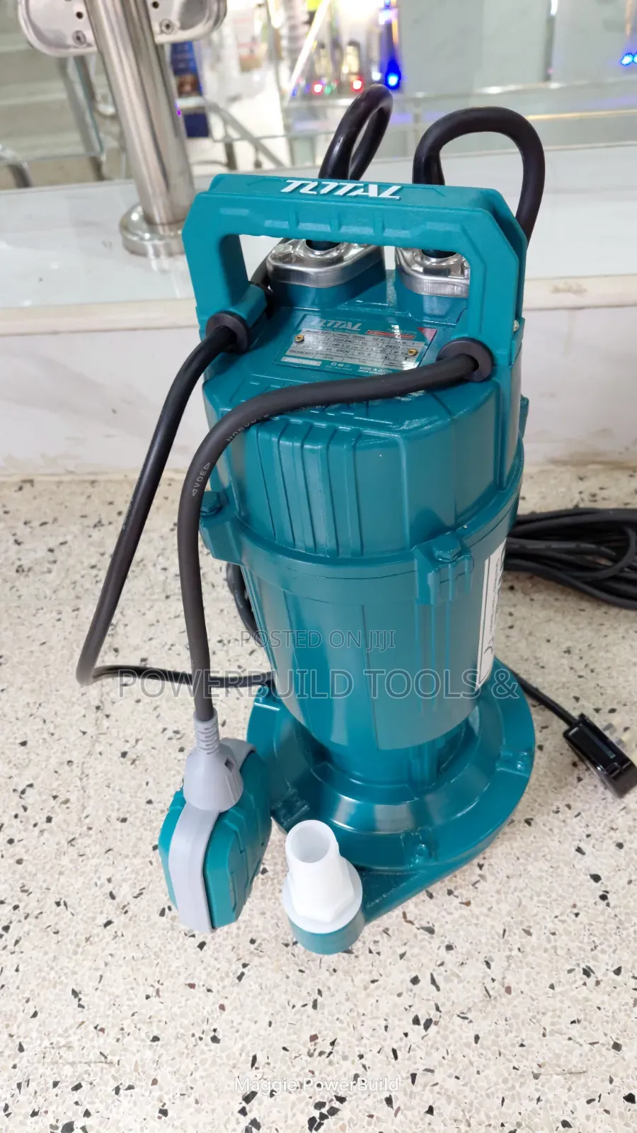 Total 1hp Submersible Waterpump 120l/Min 32metre Head