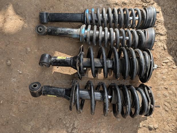 Land Rover Discovery 3 Shocks.