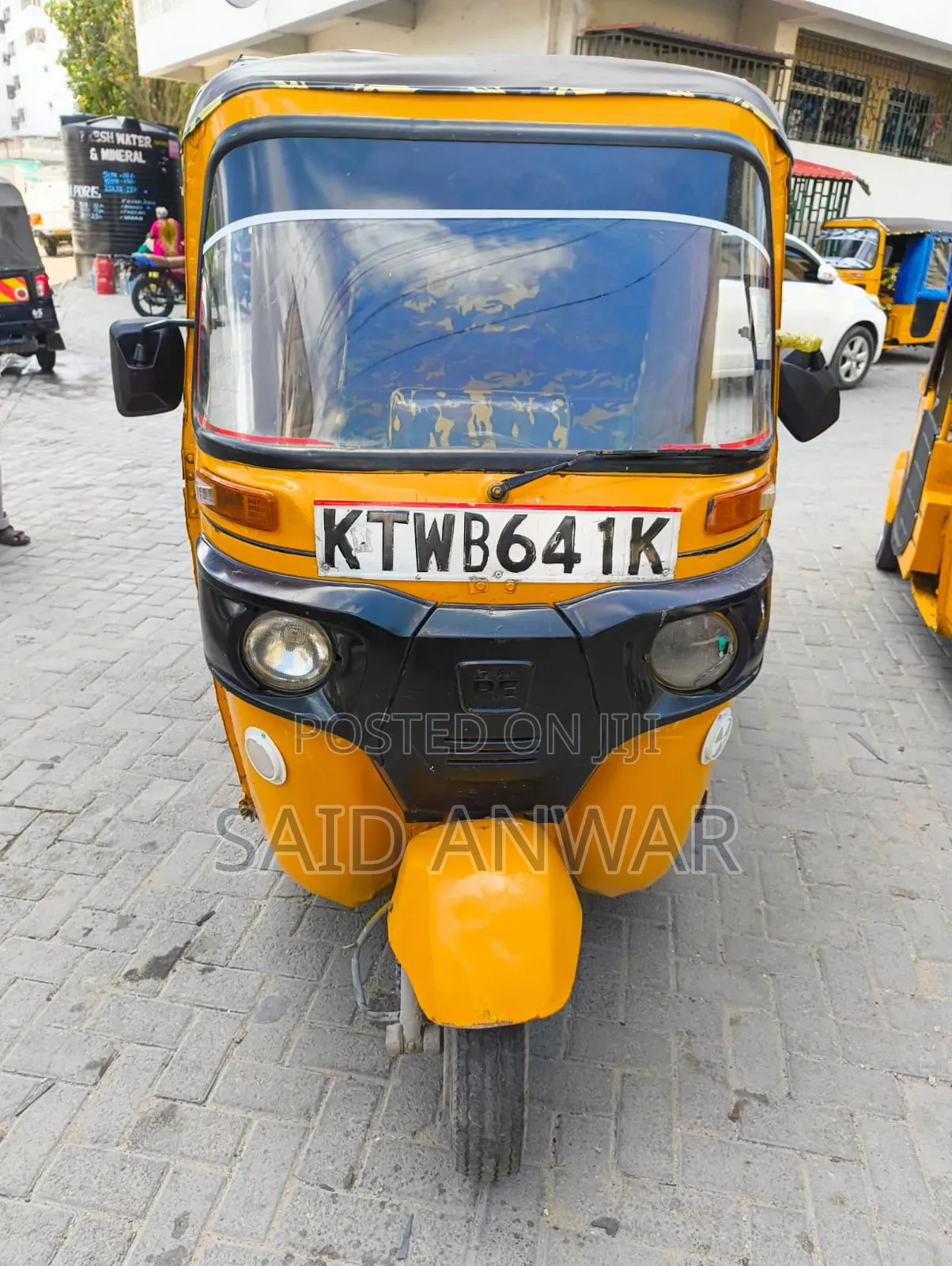 Bajaj RE 2019 Yellow