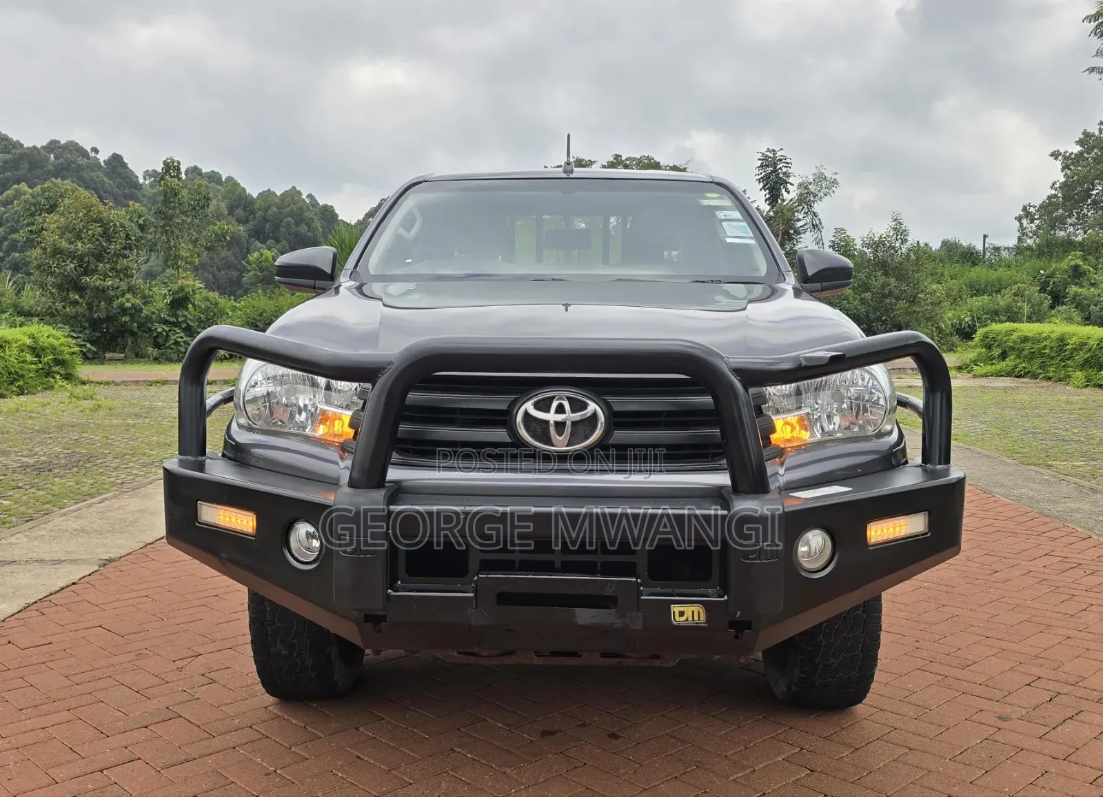 Toyota Hilux 2021 Gray