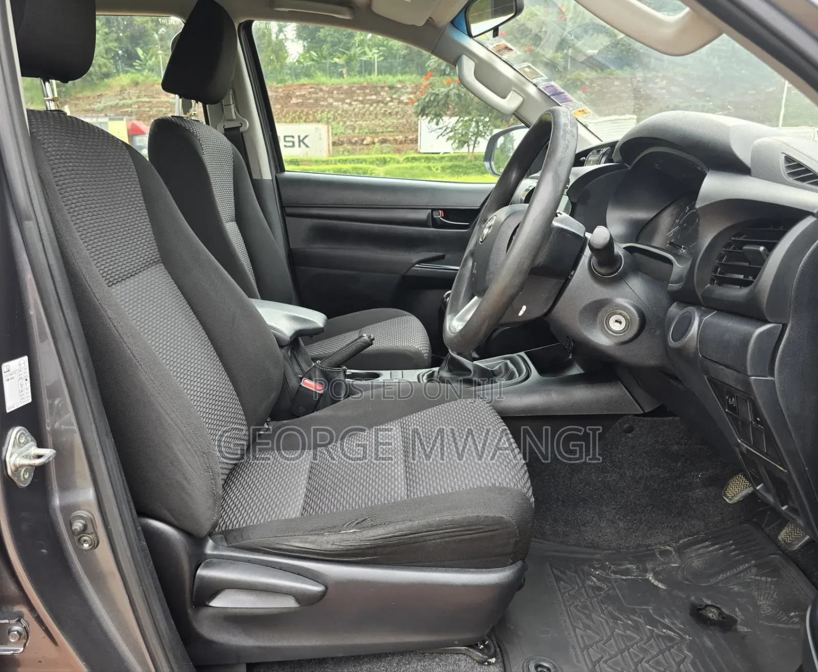 Toyota Hilux 2021 Gray