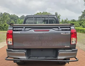 Toyota Hilux 2021 Gray