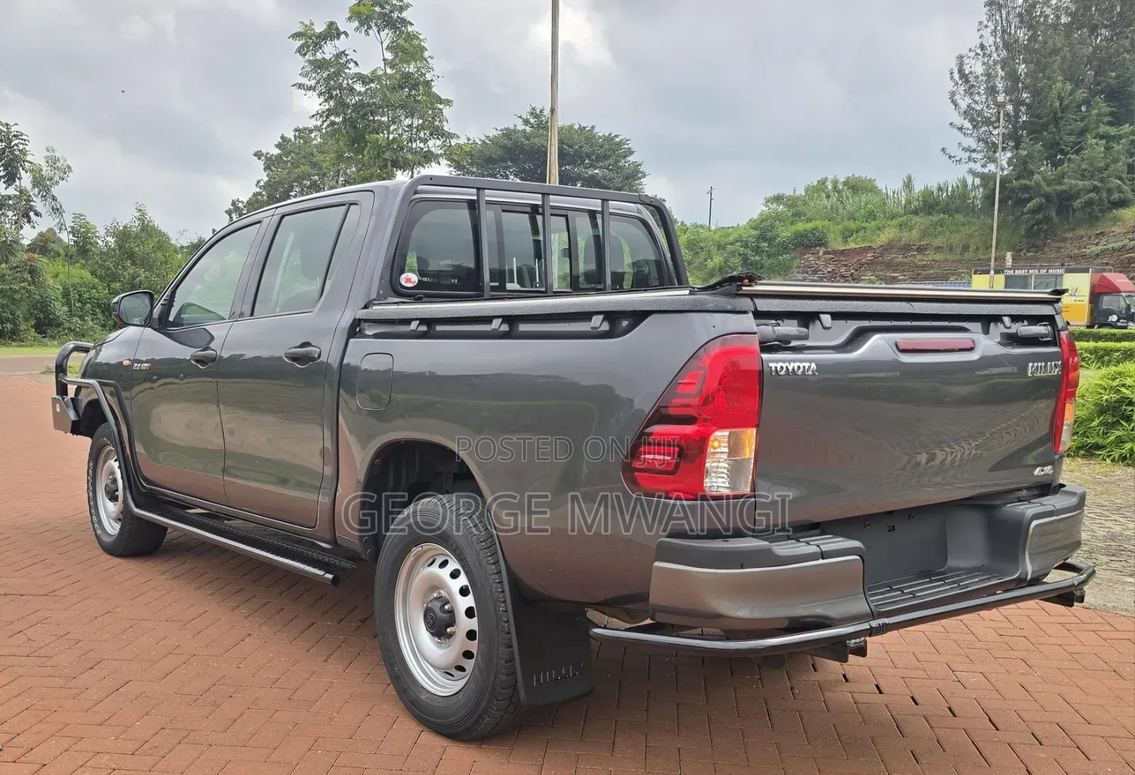 Toyota Hilux 2021 Gray