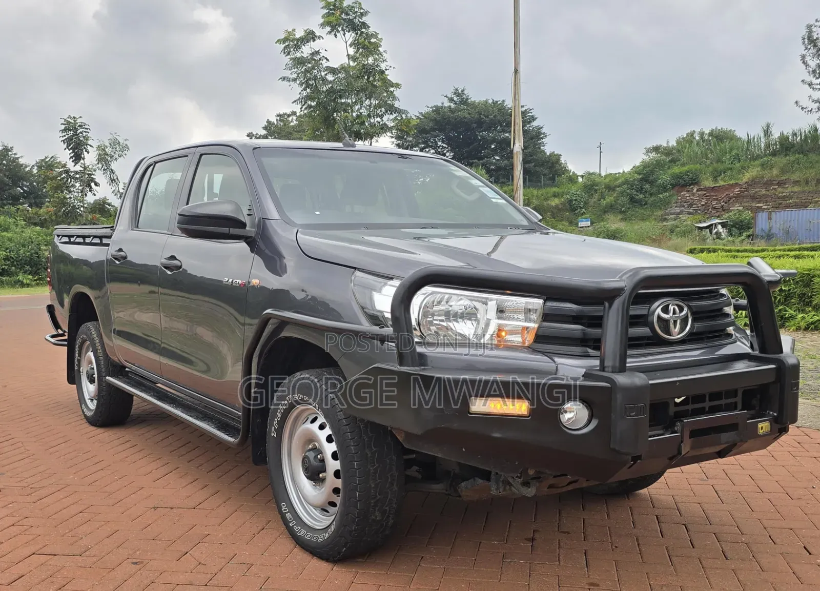 Toyota Hilux 2021 Gray