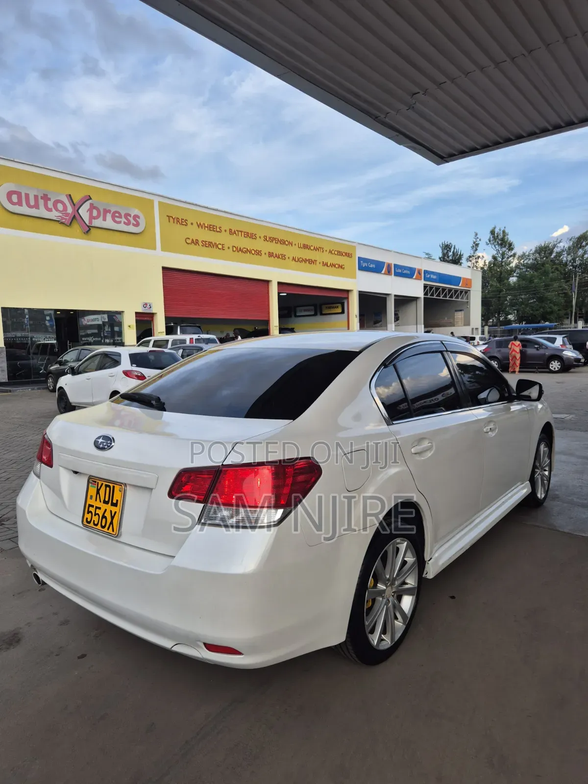 Subaru Legacy 2.5i 4dr Sedan AWD (2.5L 4cyl 6M) 2014 White