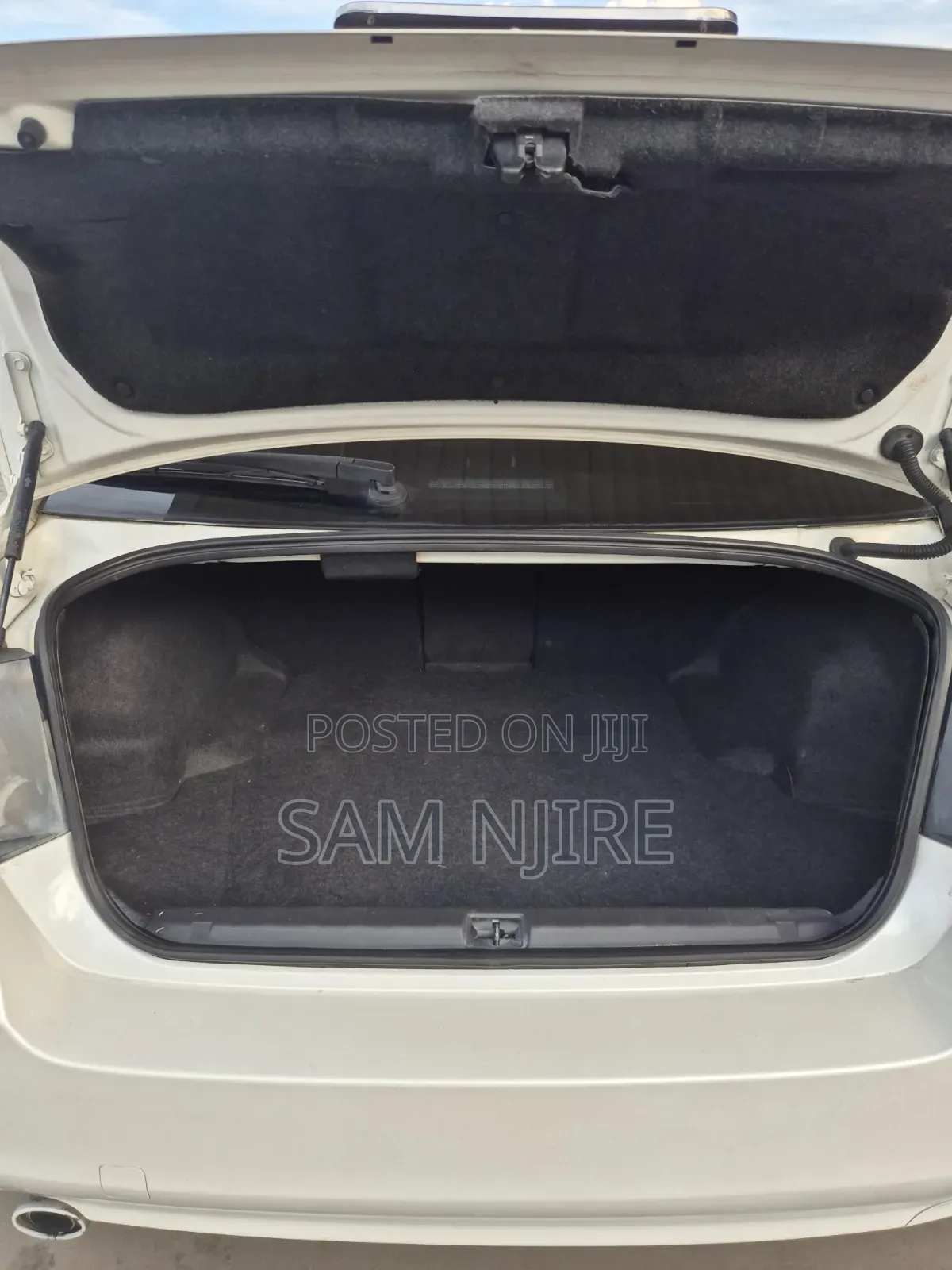Subaru Legacy 2.5i 4dr Sedan AWD (2.5L 4cyl 6M) 2014 White