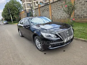 Toyota Crown 2015 Black