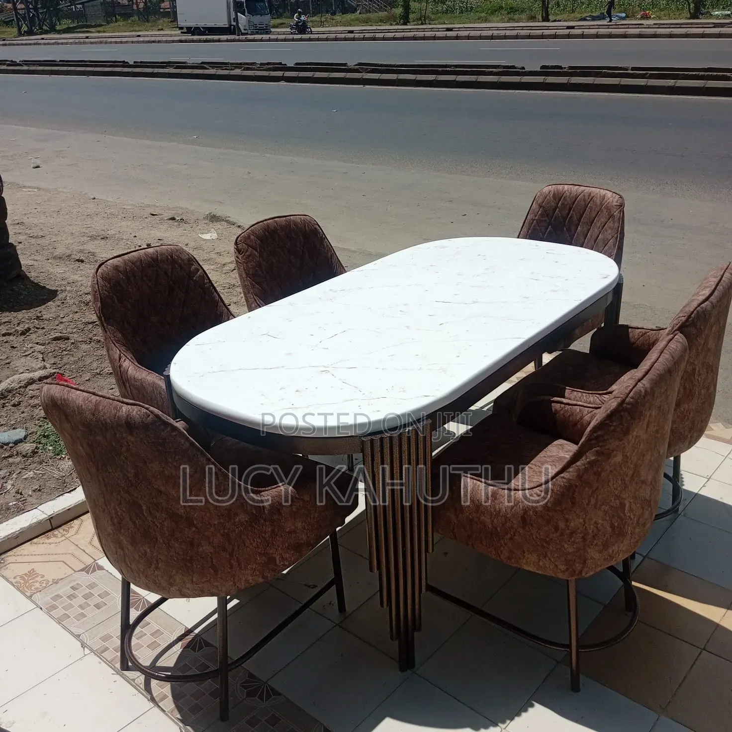 Classic Dinning Set With 6 Chairs