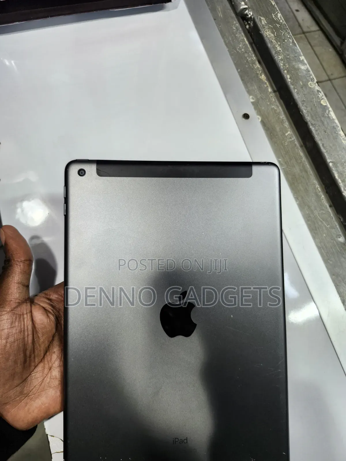 Apple iPad 10.2 (2019) 32 GB Gray