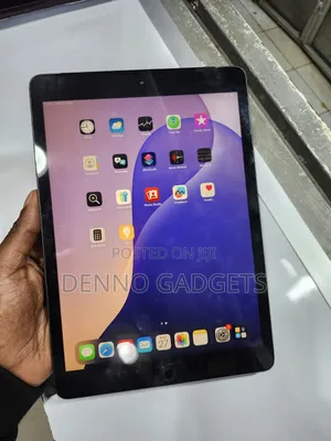 Apple iPad 10.2 (2019) 32 GB Gray