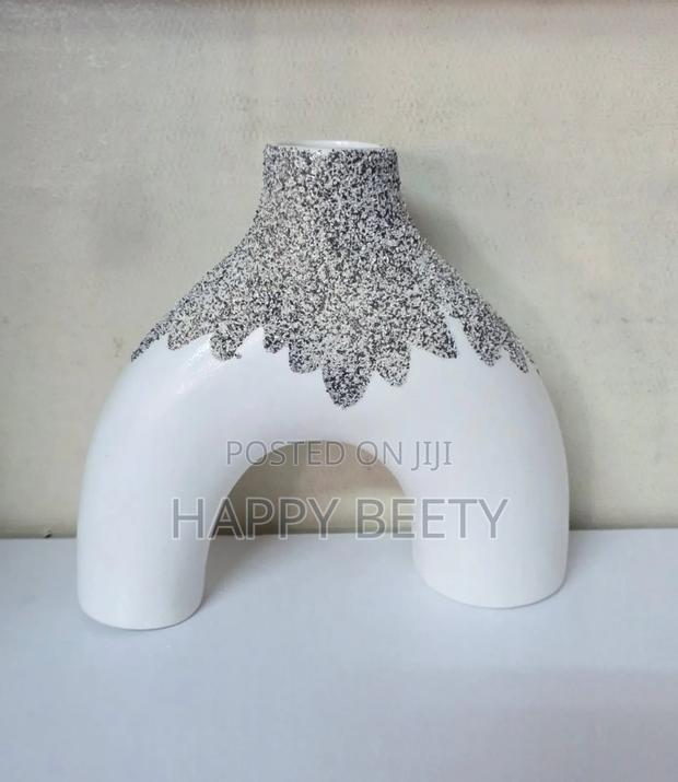 Minimalist Nordic Boho Ceramic Vase for Table Decoration - thumbnail 3