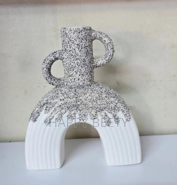 Minimalist Nordic Boho Ceramic Vase for Table Decoration - thumbnail 4