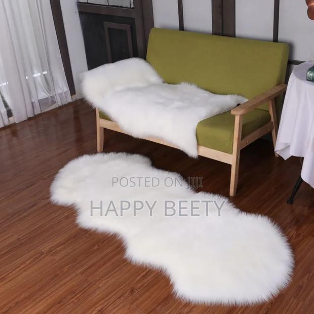 Fluffy Bedside Mat* - thumbnail 2