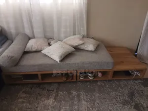 Pallet Seat