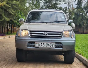 Toyota Land Cruiser Prado 2001 Gold