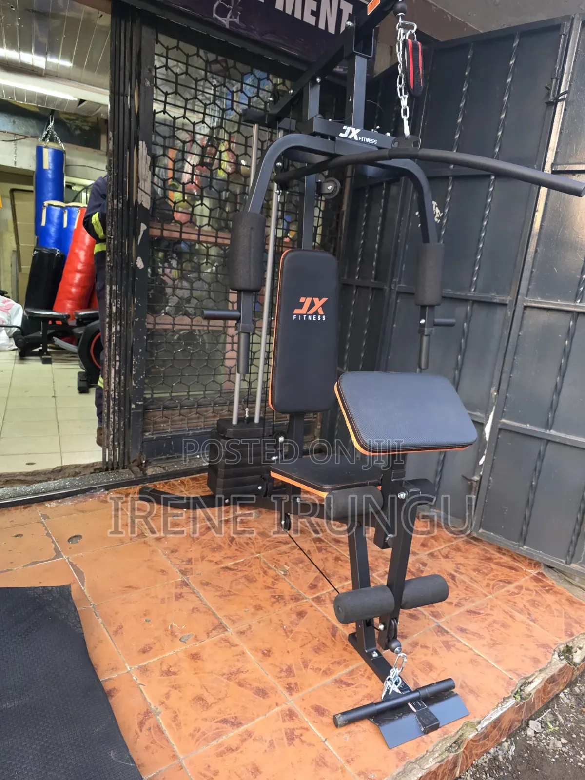 Multiple Exercises Gym Station** Latpull Down