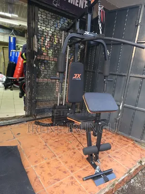 Multiple Exercises Gym Station** Latpull Down