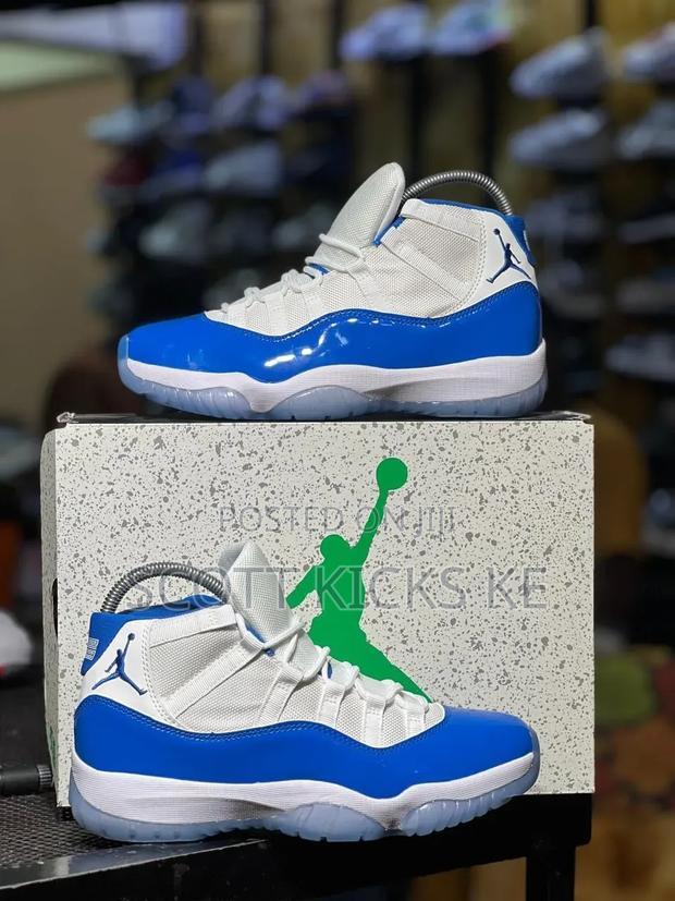 Air Jordan 11 Legend Blue - thumbnail 2