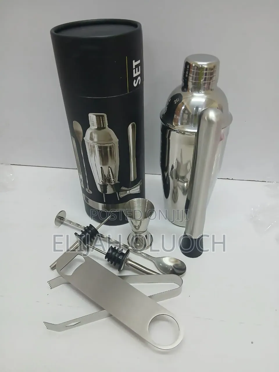 *Cocktail Shaker Set
