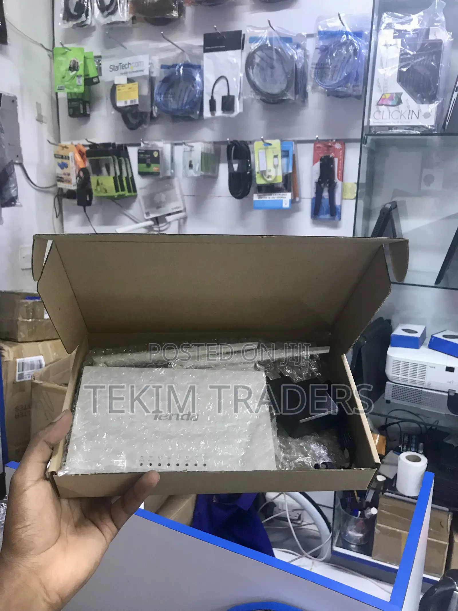 Renewed Tenda F3 N300 Easy Setup - 300mbps, 5dbi Antennas, White