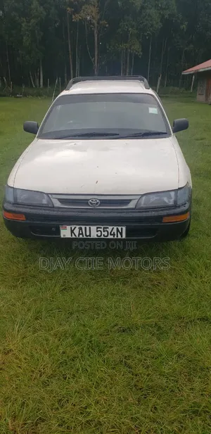 Toyota Corolla II 1999 White