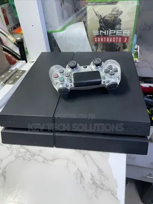 Standard Unchipped Playstation 4 (Ps4) With 2 Pads