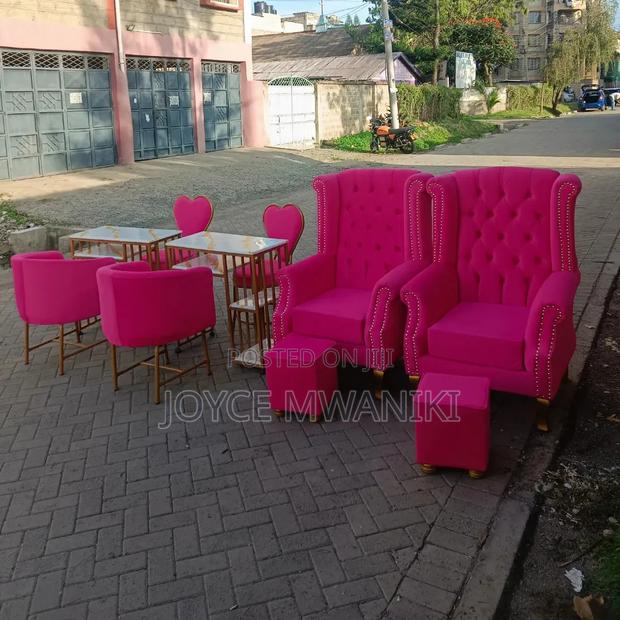 2 Pedicure Seats and 2 Manicure Sets, Ho