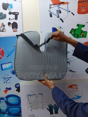 Orthopedic Seat Cushion With a Handle