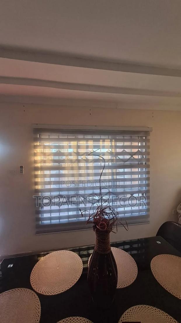 Light Control Never Looked Better With Horizontal Office Window Blinds