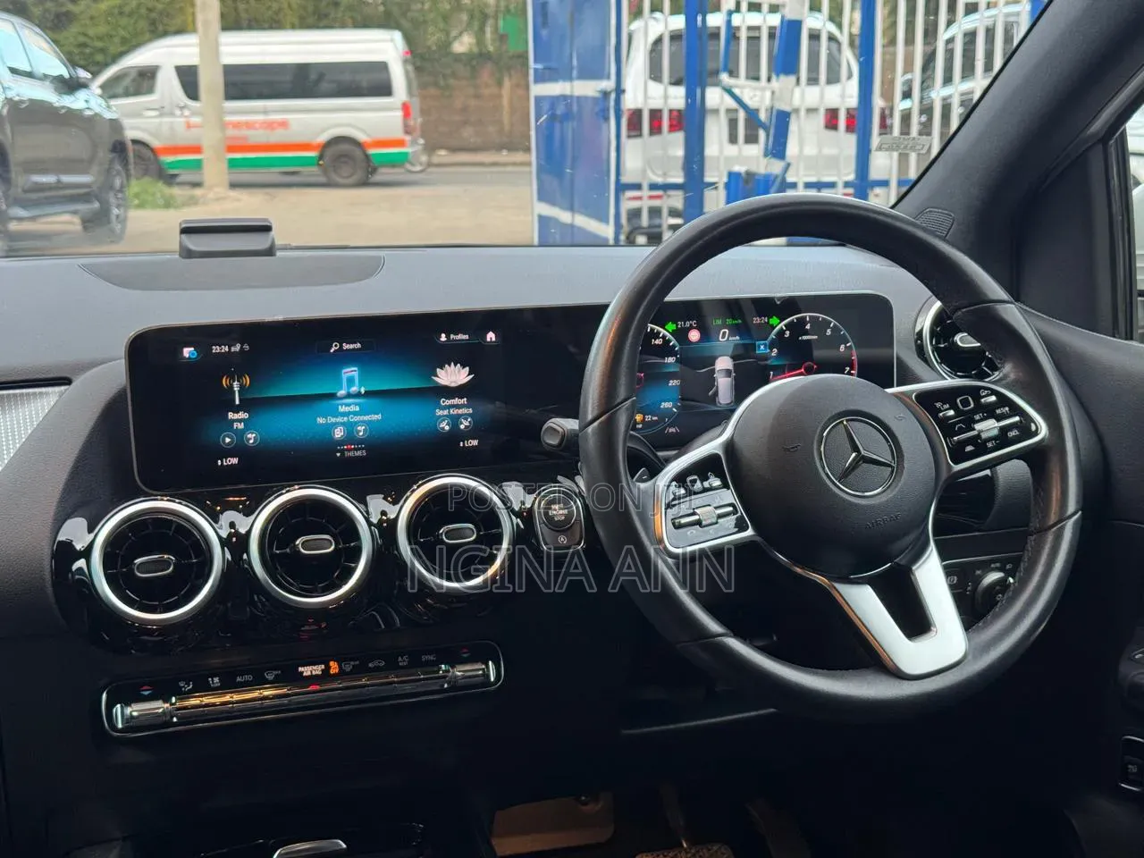 Mercedes-Benz B-Class 2019 White