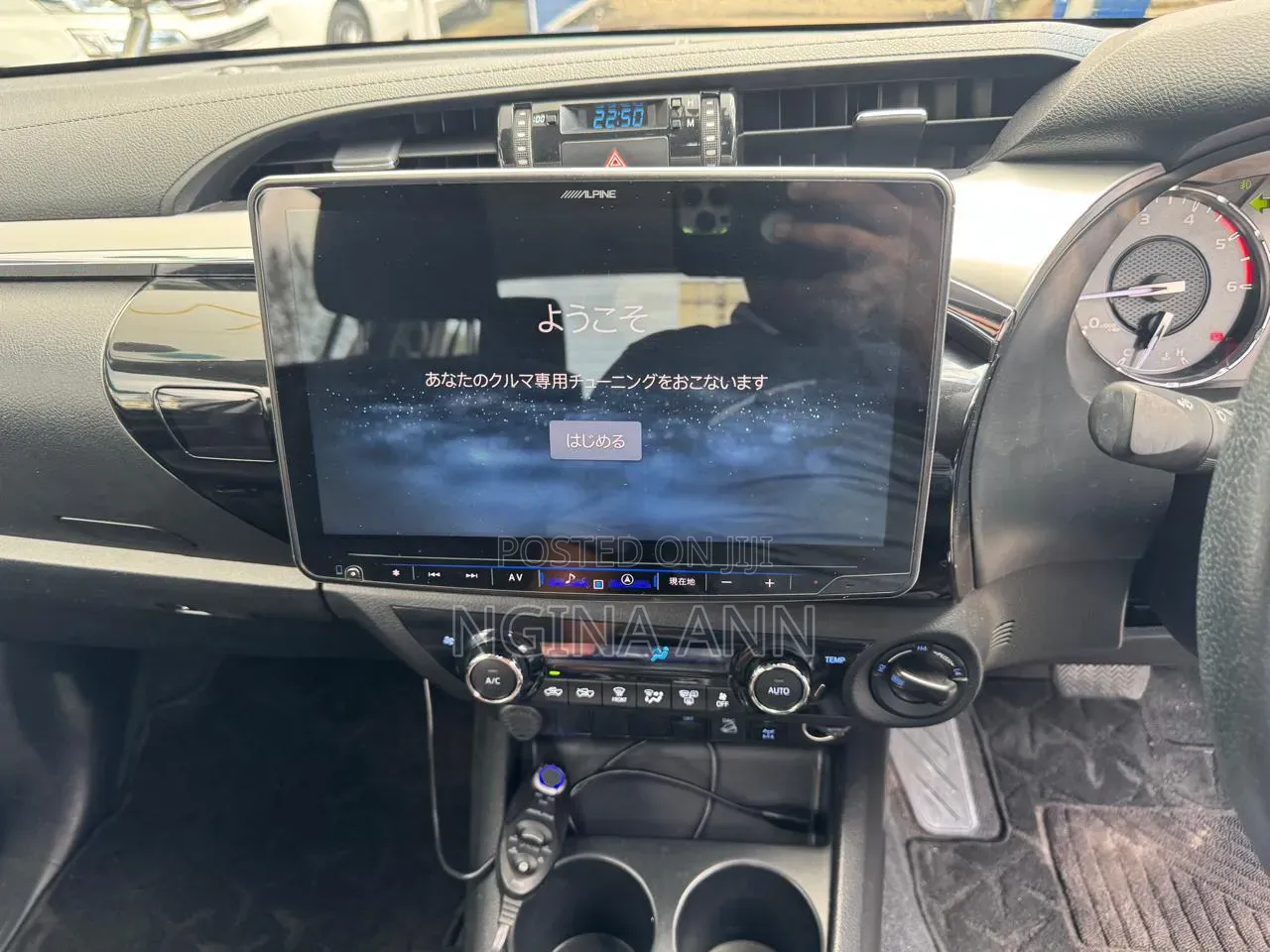 Toyota Hilux 2020 Ivory