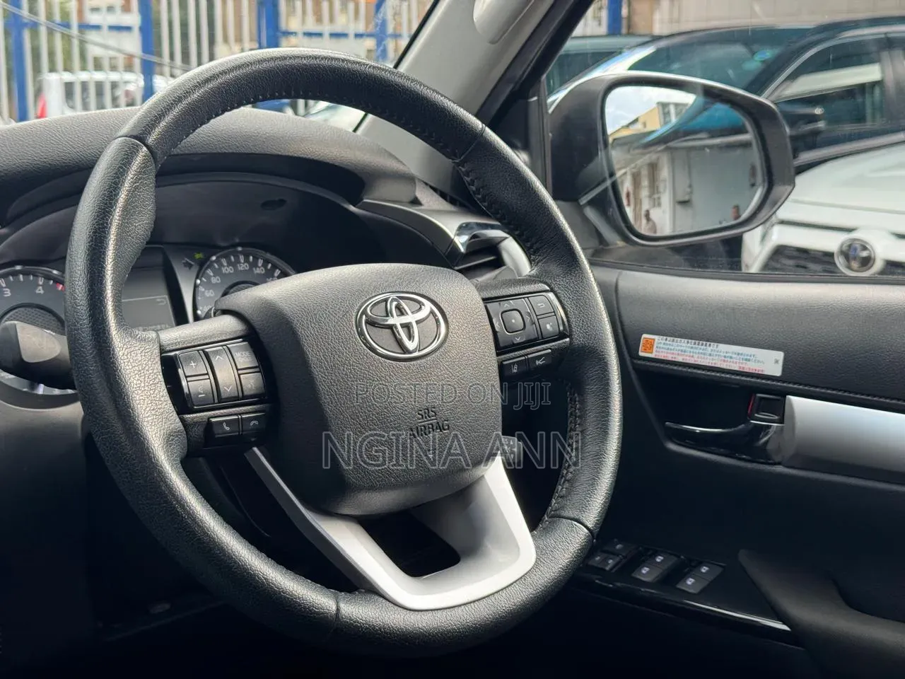 Toyota Hilux 2020 Ivory