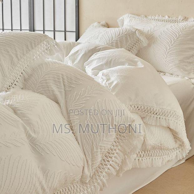  King Size Premium 4-Piece Duvet Cover Set - thumbnail 4