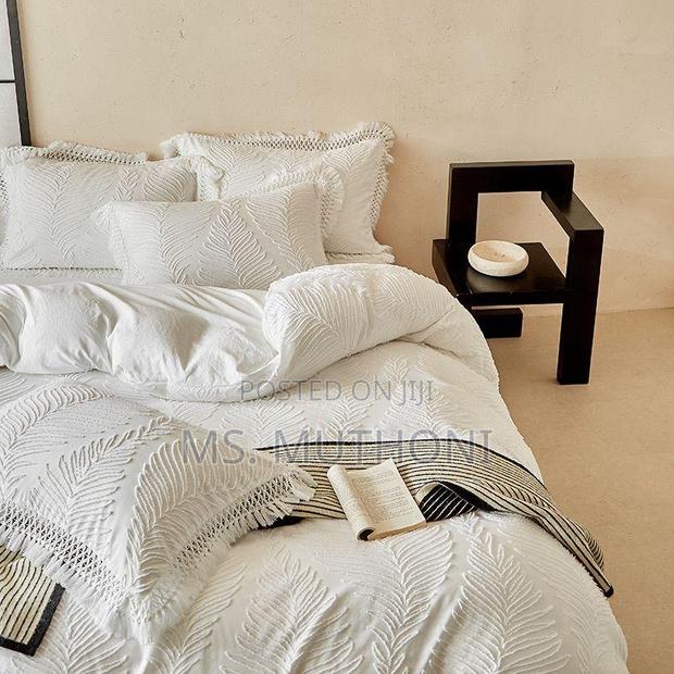  King Size Premium 4-Piece Duvet Cover Set - thumbnail 6