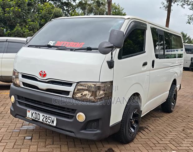 Toyota HiAce 2013 White - thumbnail 2